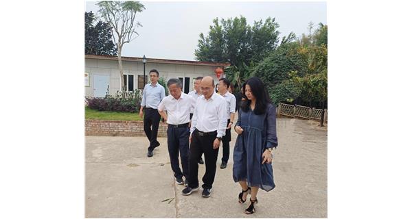 梧州市副市长李广勇到上品荟食用菌基地调研